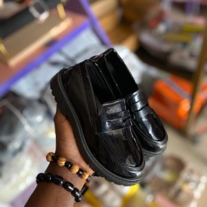 Rubber black shoe