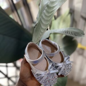 Silver baby girl shoe with bow