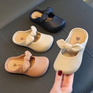 Jelly slippers in colors